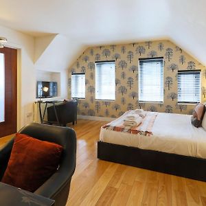 Stay 2A Boutique Rooms